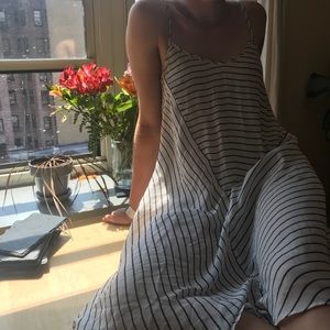 Flowy asymmetrical summer dress.